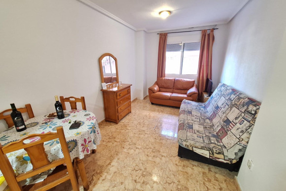 Apartamento / piso - Reventa - Torrevieja - Estacion de autobuses