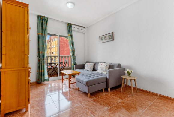 Apartamento / piso - Reventa - Torrevieja - Estacion de autobuses