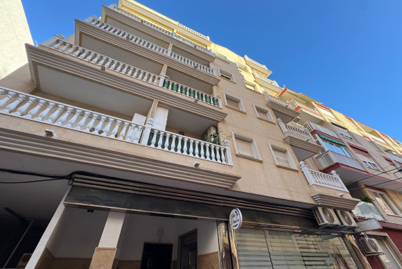 Apartamento / piso - Reventa - Torrevieja - Estacion de autobuses