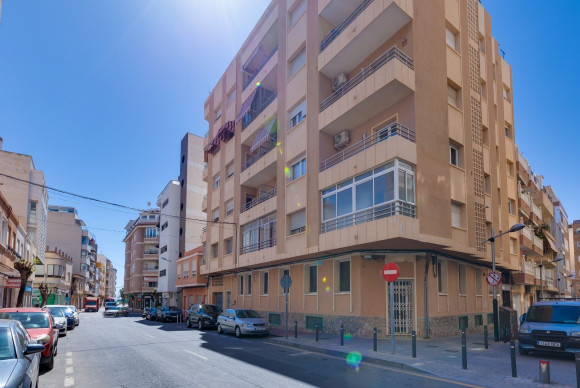 Apartamento / piso - Reventa - Torrevieja - JJMYR-22655