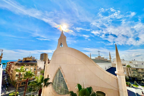 Apartamento / piso - Reventa - Torrevieja - Las Piscinas Naturales