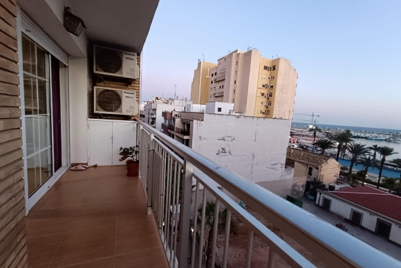 Apartamento / piso - Reventa - Torrevieja - Paseo maritimo