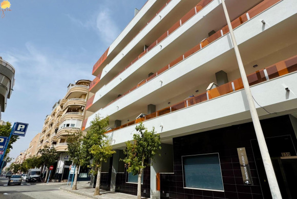 Apartamento / piso - Reventa - Torrevieja - Paseo maritimo