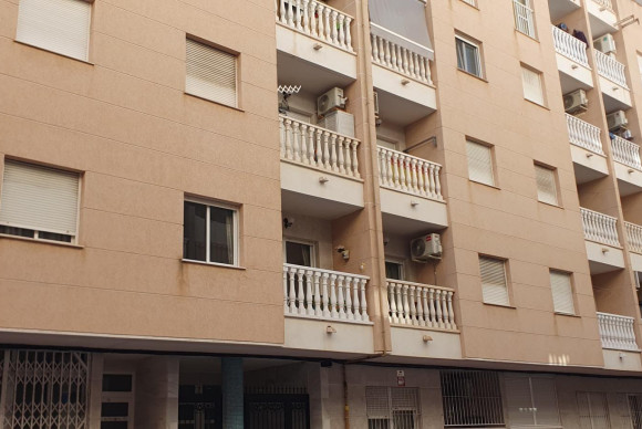 Apartamento / piso - Reventa - Torrevieja - Playa de los Locos
