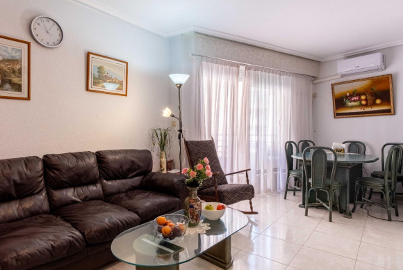 Apartamento / piso - Reventa - Torrevieja - Playa del cura