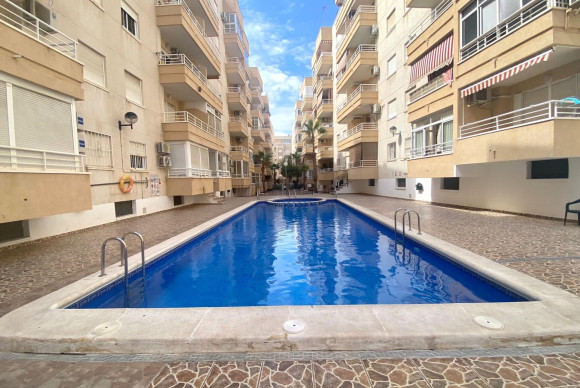 Apartamento / piso - Reventa - Torrevieja - Playa del cura