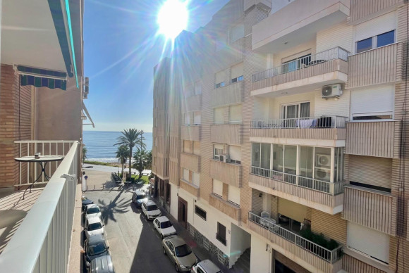 Apartamento / piso - Reventa - Torrevieja - Playa del cura