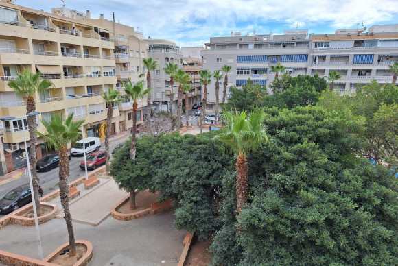 Apartamento / piso - Reventa - Torrevieja - Playa del cura