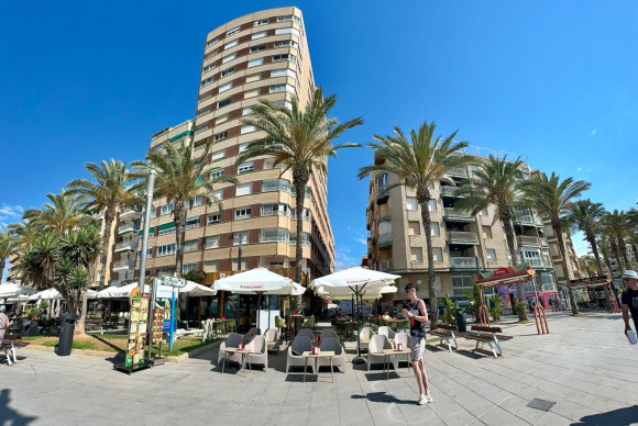 Apartamento / piso - Reventa - Torrevieja - Playa del cura