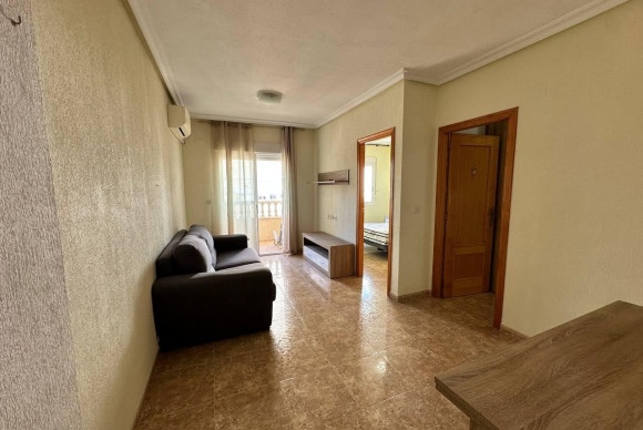 Apartamento / piso - Reventa - Torrevieja - Playa del cura