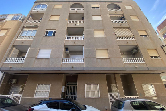 Apartamento / piso - Reventa - Torrevieja - Playa del cura