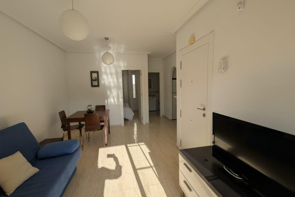 Apartamento / piso - Reventa - Torrevieja - Playa del cura