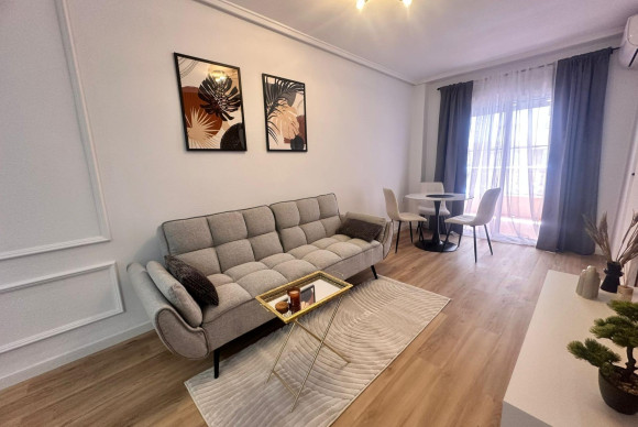 Apartamento / piso - Reventa - Torrevieja - Playa del Cura