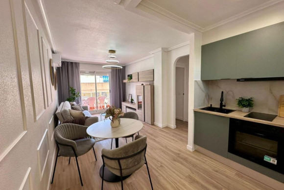 Apartamento / piso - Reventa - Torrevieja - torrevieja
