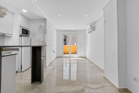 Apartamento / piso - Reventa - Torrevieja - torrevieja