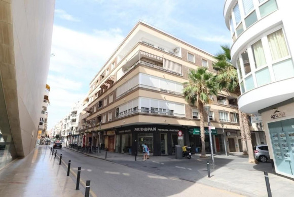 Apartamento / piso - Reventa - Torrevieja - torrevieja