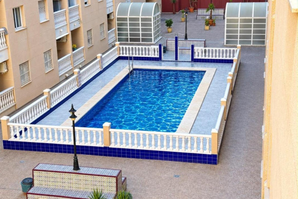 Apartamento / piso - Reventa - Torrevieja - torrevieja