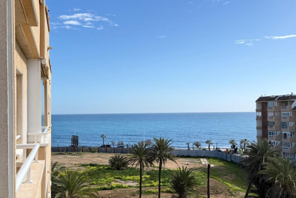 Apartamento / piso - Reventa - Torrevieja - torrevieja