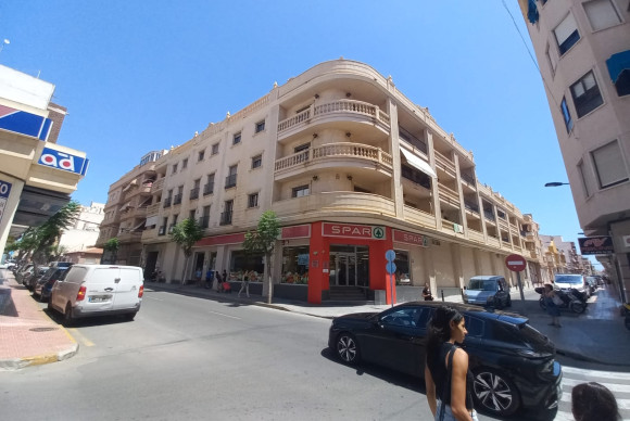 Apartamento / piso - Reventa - Torrevieja - Torrevieja