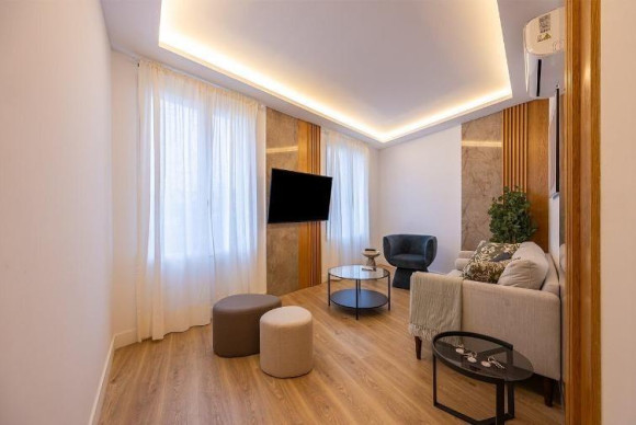 Apartment  - Resale - Madrid - MEM025