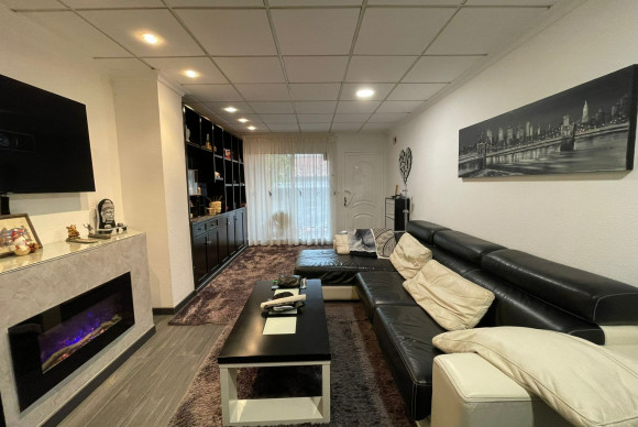 Apartment  - Resale - Torrevieja - A7158
