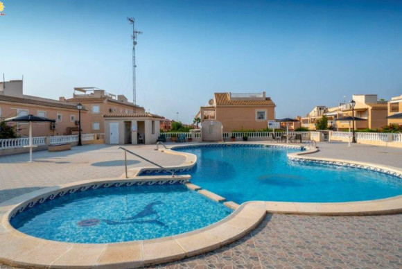 Apartment  - Resale - Torrevieja - Aguas nuevas 2