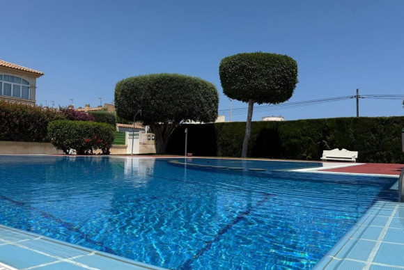 Apartment  - Resale - Torrevieja - Aguas nuevas 2