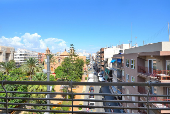 Apartment  - Resale - Torrevieja - B10522
