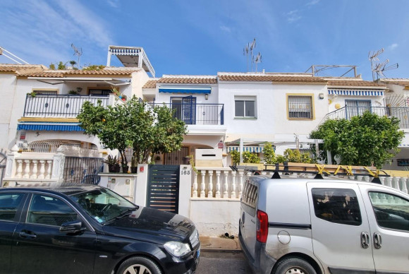 Apartment  - Resale - Torrevieja - B10762