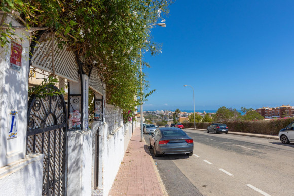 Apartment  - Resale - Torrevieja - B15724