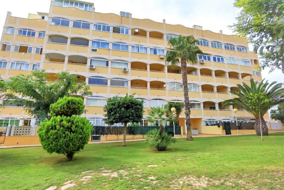 Apartment  - Resale - Torrevieja - B9842