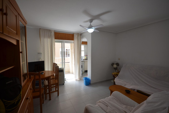 Apartment  - Resale - Torrevieja - B9870