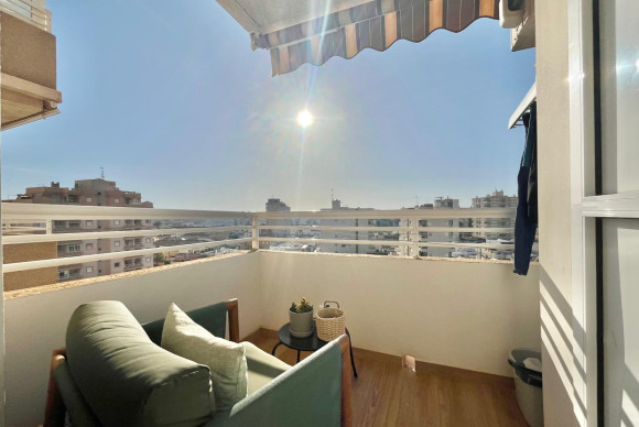 Apartment  - Resale - Torrevieja - Calas blanca