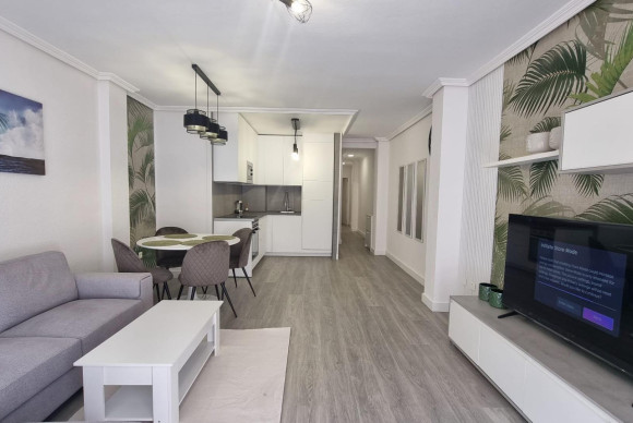 Apartment  - Resale - Torrevieja - Centro