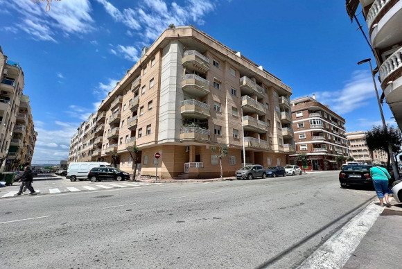 Apartment  - Resale - Torrevieja - Centro