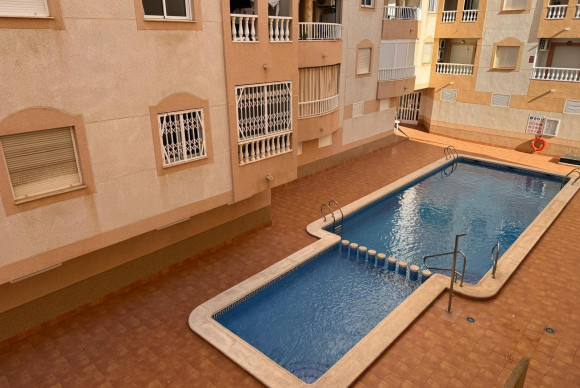 Apartment  - Resale - Torrevieja - Centro