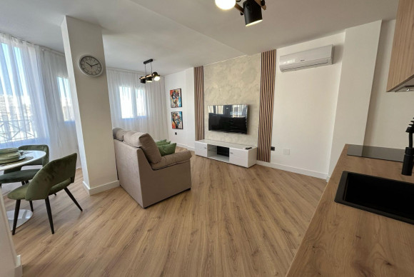 Apartment  - Resale - Torrevieja - Centro