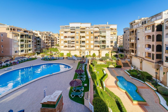 Apartment  - Resale - Torrevieja - Centro