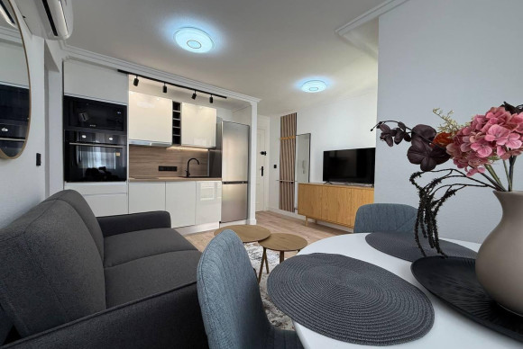 Apartment  - Resale - Torrevieja - Centro