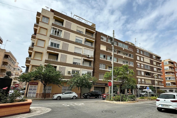 Apartment  - Resale - Torrevieja - Paseo maritimo