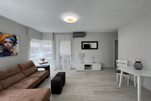 Apartment  - Resale - Torrevieja - Paseo maritimo