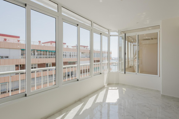 Apartment  - Resale - Torrevieja - Playa de La Acequion