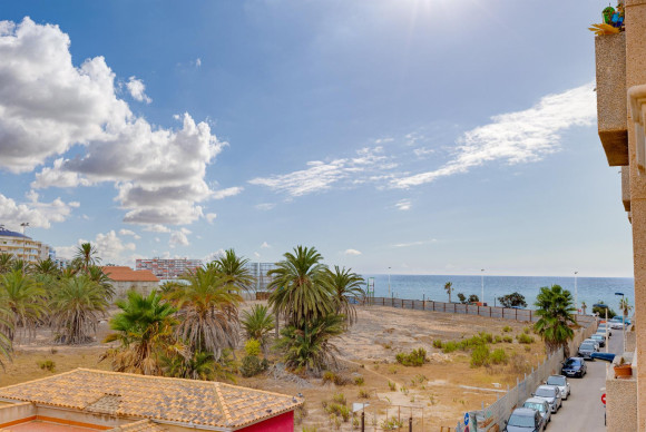 Apartment  - Resale - Torrevieja - Playa de Los Locos-Curva del Palangre