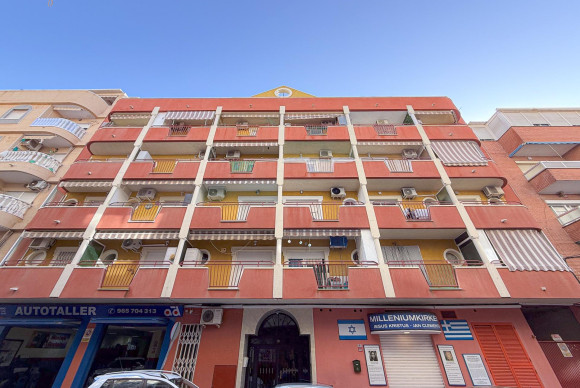 Apartment  - Resale - Torrevieja - Playa de los locos