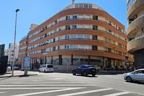 Apartment  - Resale - Torrevieja - Playa de los Locos