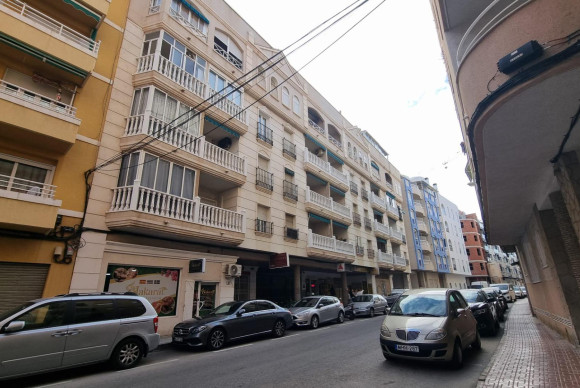 Apartment  - Resale - Torrevieja - Playa de los Locos