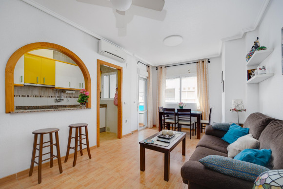 Apartment  - Resale - Torrevieja - Playa del Acequión