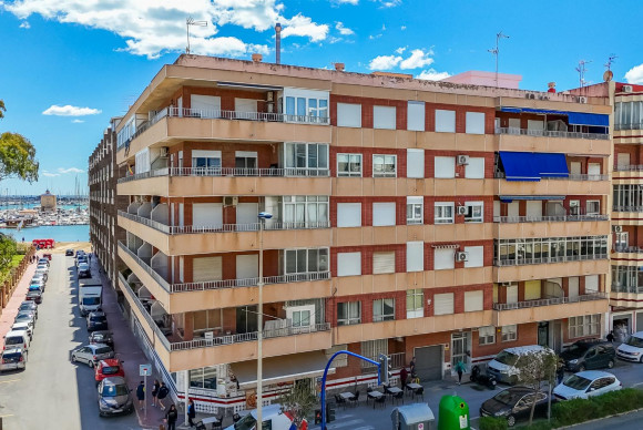 Apartment  - Resale - Torrevieja - Playa del Acequión