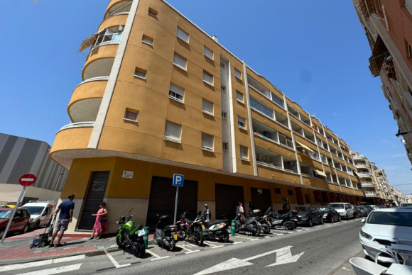 Apartment  - Resale - Torrevieja - Playa del cura