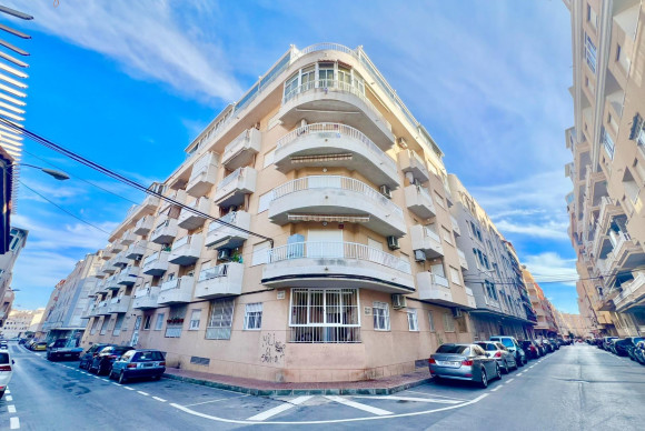 Apartment  - Resale - Torrevieja - Playa del cura